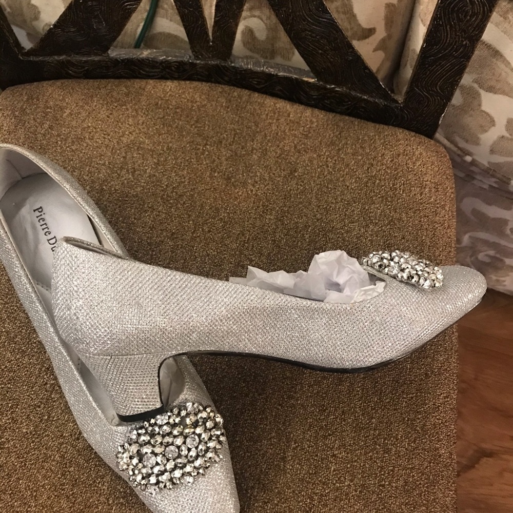 Beautiful sparkling heel 💕